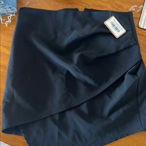 NWT Vestique black mini skirt